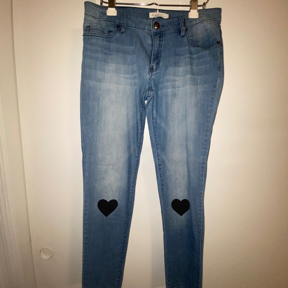 BCBGeneration Skinny Jean with Hearts 🖤 - Picture 2 of 4
